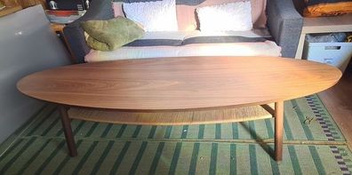 Oval coffee table