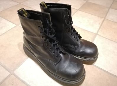 Dr. Martins Boots Mens - rare 90s bubble toe (not steel toe) and sole
