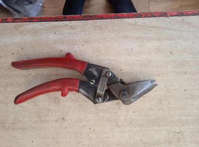 Tin snips