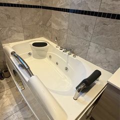 jacuzzi bath