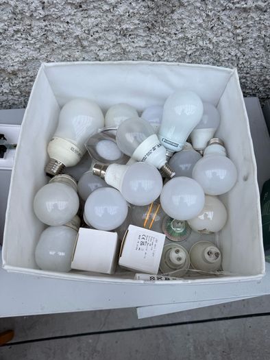 Random lightbulbs (+25)