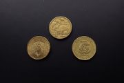 Australia : One Dollar Coins (3) 1985, 1999 and 2024