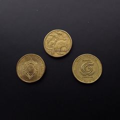 Australia : One Dollar Coins (3) 1985, 1999 and 2024