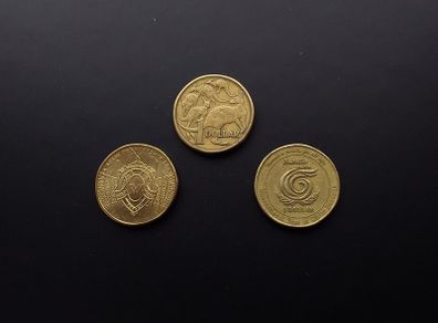 Australia : One Dollar Coins (3) 1985, 1999 and 2024