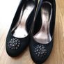 Brand new in box. Kitten heel black suede shoes. Size 3. Collection darndale Image 2
