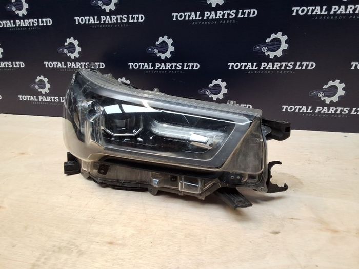 Toyota hilux 2020-on headlight