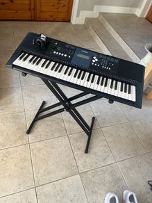 Electronic piano keyboard