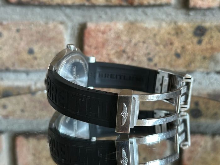Breitling Colt Chronometer - Mens Wristwatch