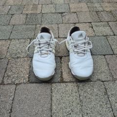 golf shoes