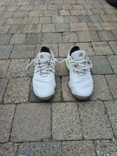 golf shoes
