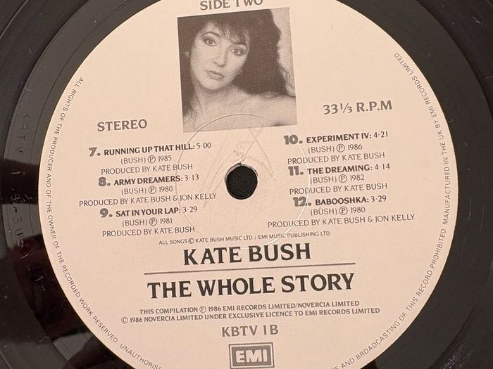 Kate Bush - The Whole Story. Greatest hits compilation. German 1st pressing in gatefold sleeve. With a promo and a hype sticker on the front. Exceptionally good condition. Bargain!