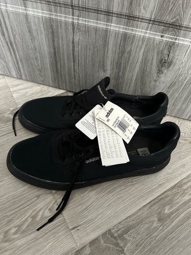 BNWT Adidas Trainers - UK 12