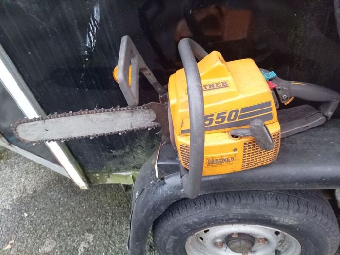 chainsaws 2x