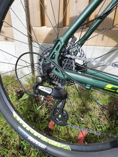 carrera vengeance mountain bike