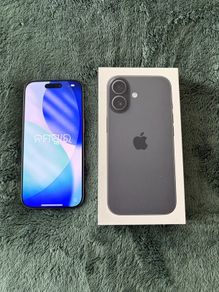 iPhone 17 256gb Black. Unlocked to all networks.