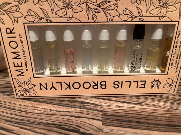 Ellis Brooks sample kit