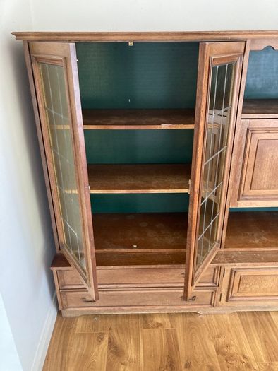 display cabinet