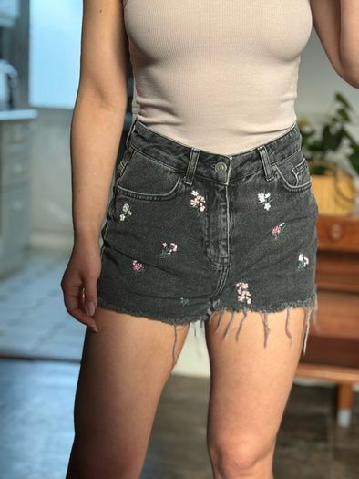 Denim&Co High Quality Denim Shorts S size; embroidery