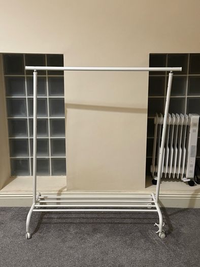 Clothes rack