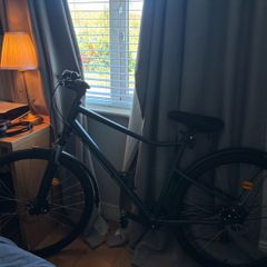Hybrid Bike Riverside 500- Midnight Blue