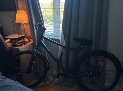 Hybrid Bike Riverside 500- Midnight Blue