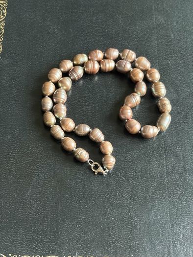 pearls necklace