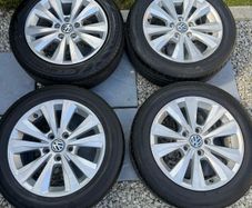 Genuine R16 Volkswagen alloys & tyres