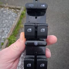SKODA octavia MK1 driver door window switch