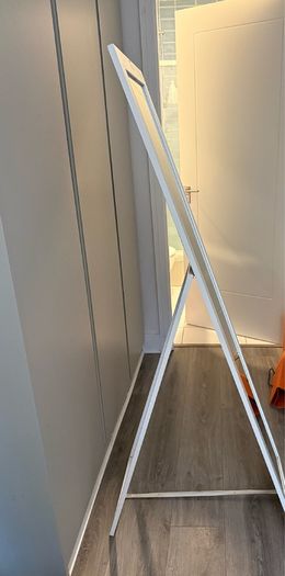 standing mirror