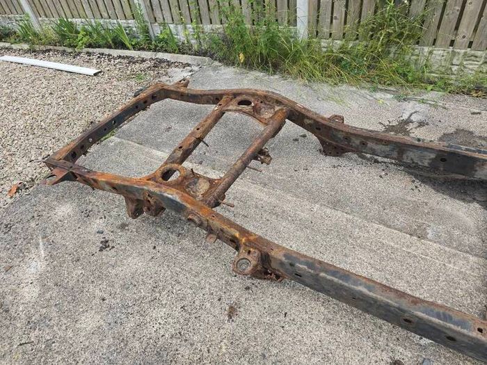 Landcruiser chassis