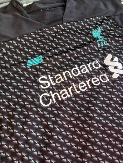liverpool away jersey size small