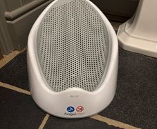 Anglecare soft touch baby bath support