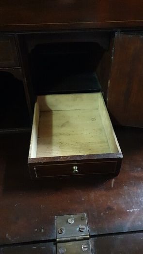 Georgian Bureau