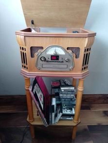 record player - steeple tone vintage style