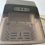 ice cube maker Image 2