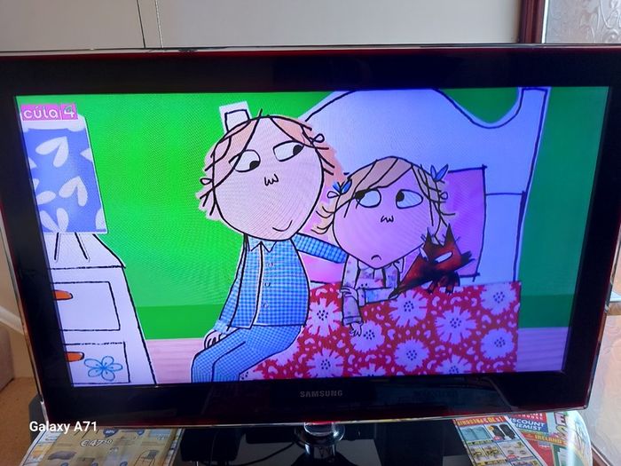 Samsung 32 inch TV, Model UE32B6000V, 4 HDMI, USB etc, Beautiful screen and picture, comes with Remote Control