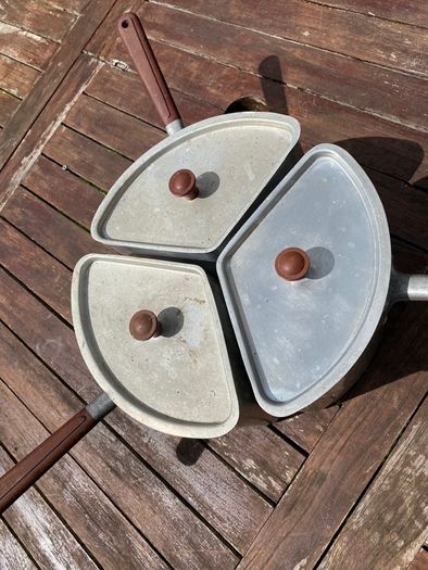Vintage 1930's Crown Merton cooking set