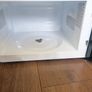 Beko 700W microwave Image 2