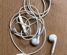 iphone earphone