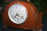 Vintage Westminster Chimes Mantel Clock (in working order)