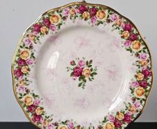 Royal Albert "Old Country Roses" Peach Damask Dessert Plate