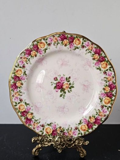 Royal Albert "Old Country Roses" Peach Damask Dessert Plate