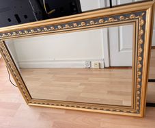 Beautiful gold mantle piece mirror