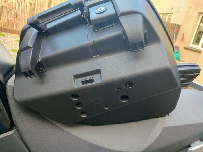 Suzuki V Strom OEM panniers