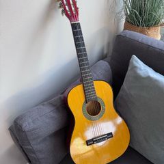 Mini acoustic guitar
