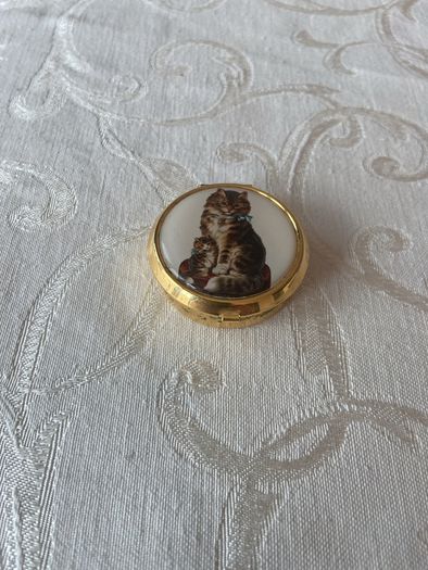 Pill box 24ct gold plated