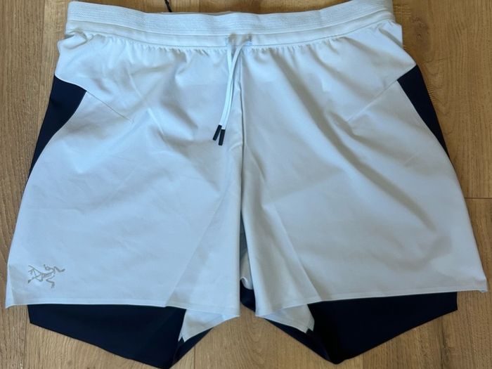 Arcteryx Norvan Short 5 M - BNWT (Alphine / Blk Sapphire)