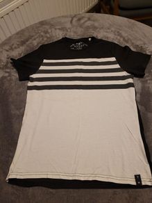 mens guess t shirt