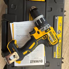 Dewalt dcd796 drill and dewalt case