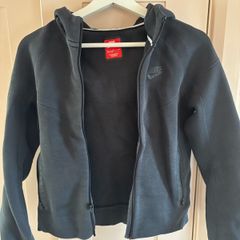 Boys Hoodies & Bottoms